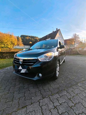 Dacia Lodgy Prestige 7 Sitzer, Anhängerkup...