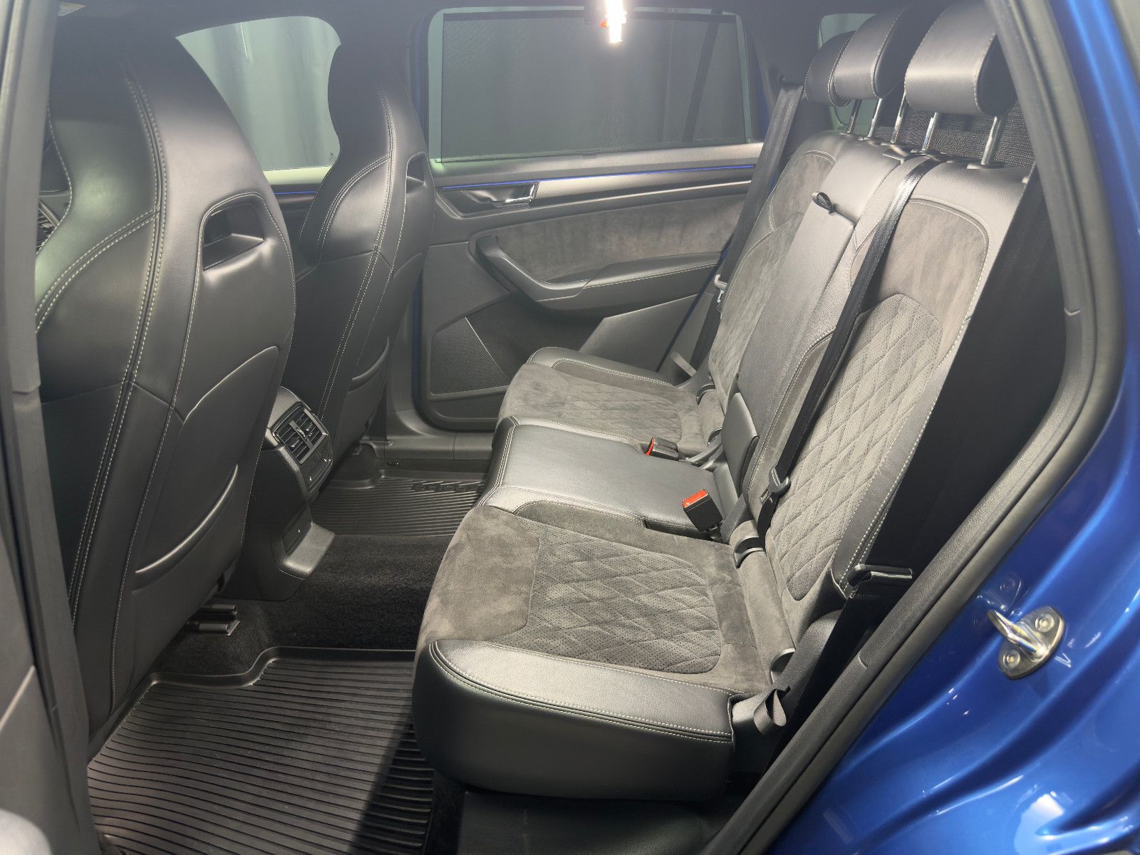 Fahrzeugabbildung SKODA Kodiaq Sportline 4x4|CANTON|360°|AHK