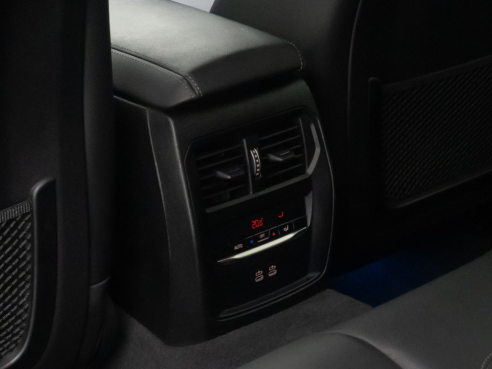 Fahrzeugabbildung BMW 330e M Sport DAB HiFi Komfort Individual 18Zoll