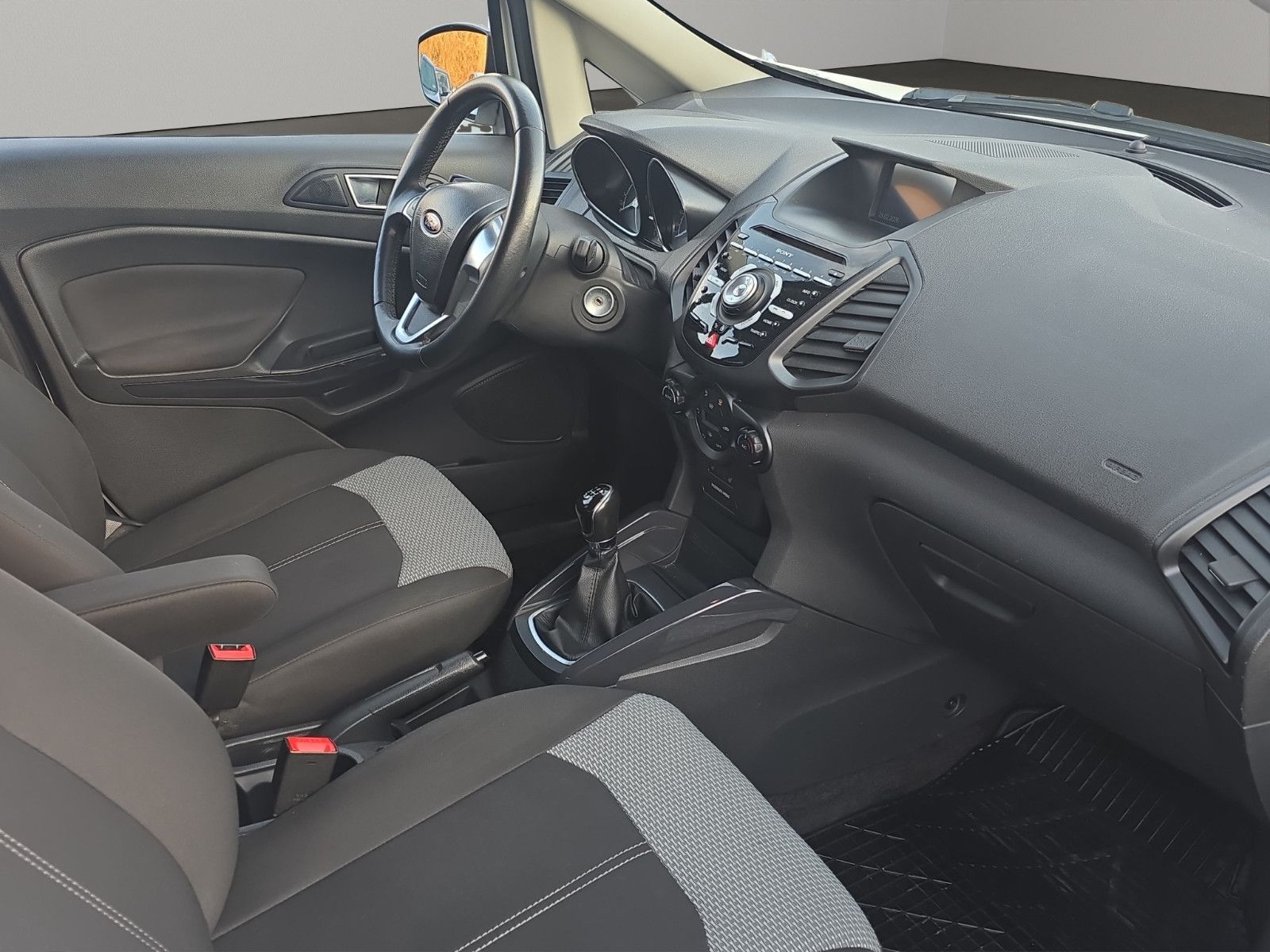 Fahrzeugabbildung Ford EcoSport Trend/KLIMA/RÜCKFAHRKAMERA