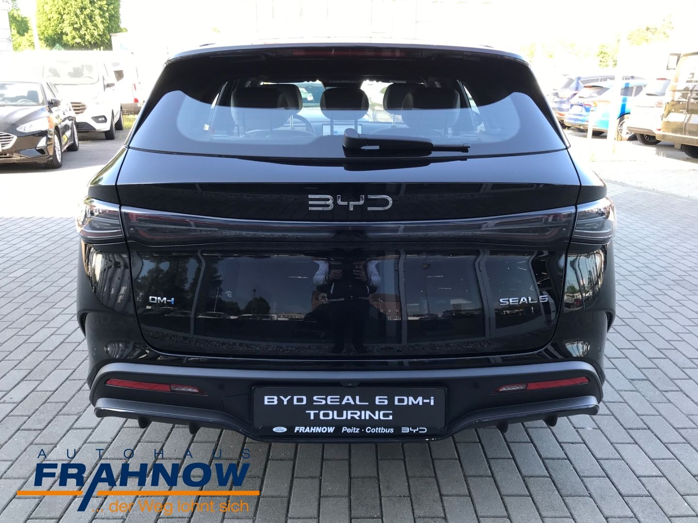 BYD SEAL 6