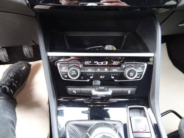 Fahrzeugabbildung BMW 218 Active Tourer/M-Paket/61TKM/1.Hd/PDC/