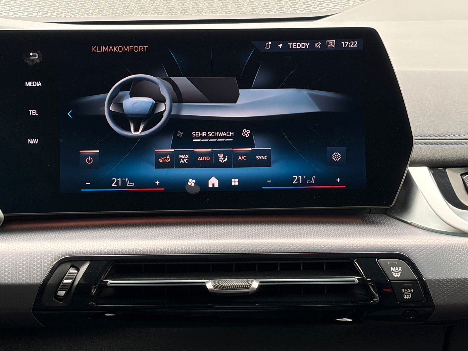 Fahrzeugabbildung BMW 218i Active Tourer M Sport Alcan. Massage CAM