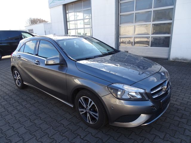 Mercedes-Benz A 180 BlueEff Navi, Hagelschaden!