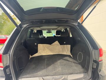 Jeep Grand Cherokee - 11