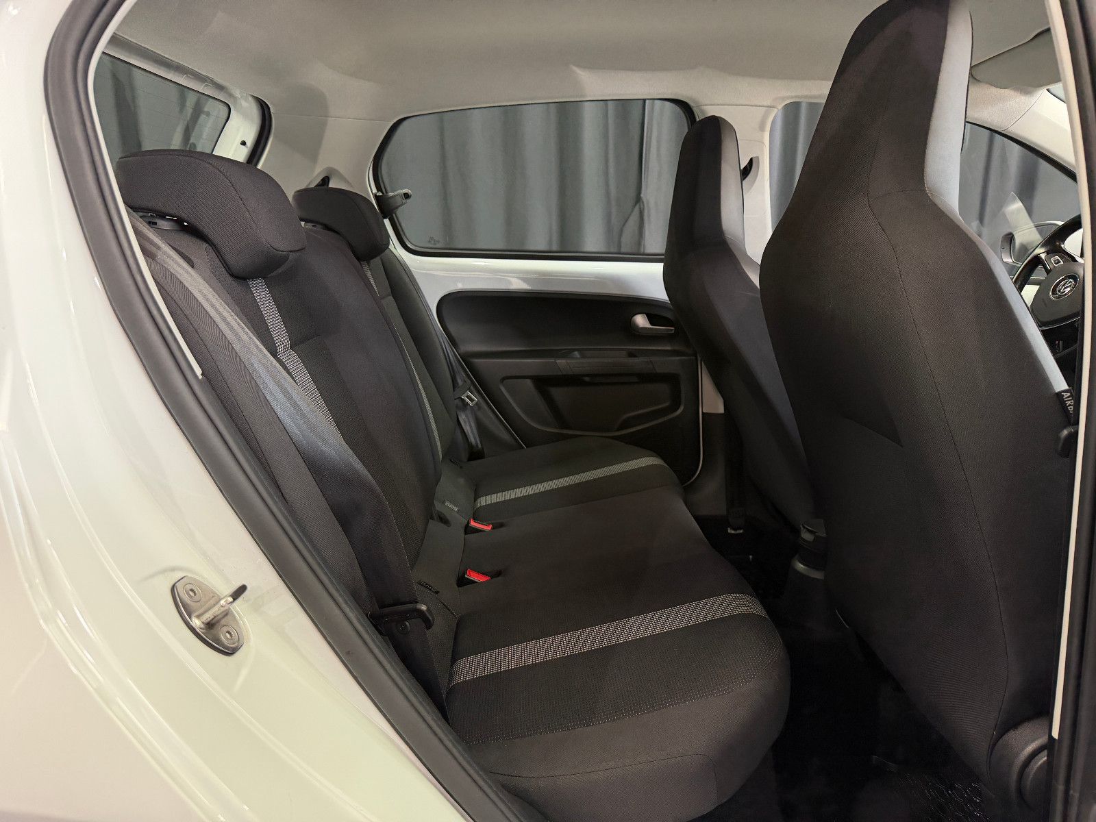 Fahrzeugabbildung Volkswagen up! high up! |KLIMA|PDC