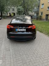 Tesla Model Y Hinterradantrieb RWD RWD - Tesla Model Y in Duisburg