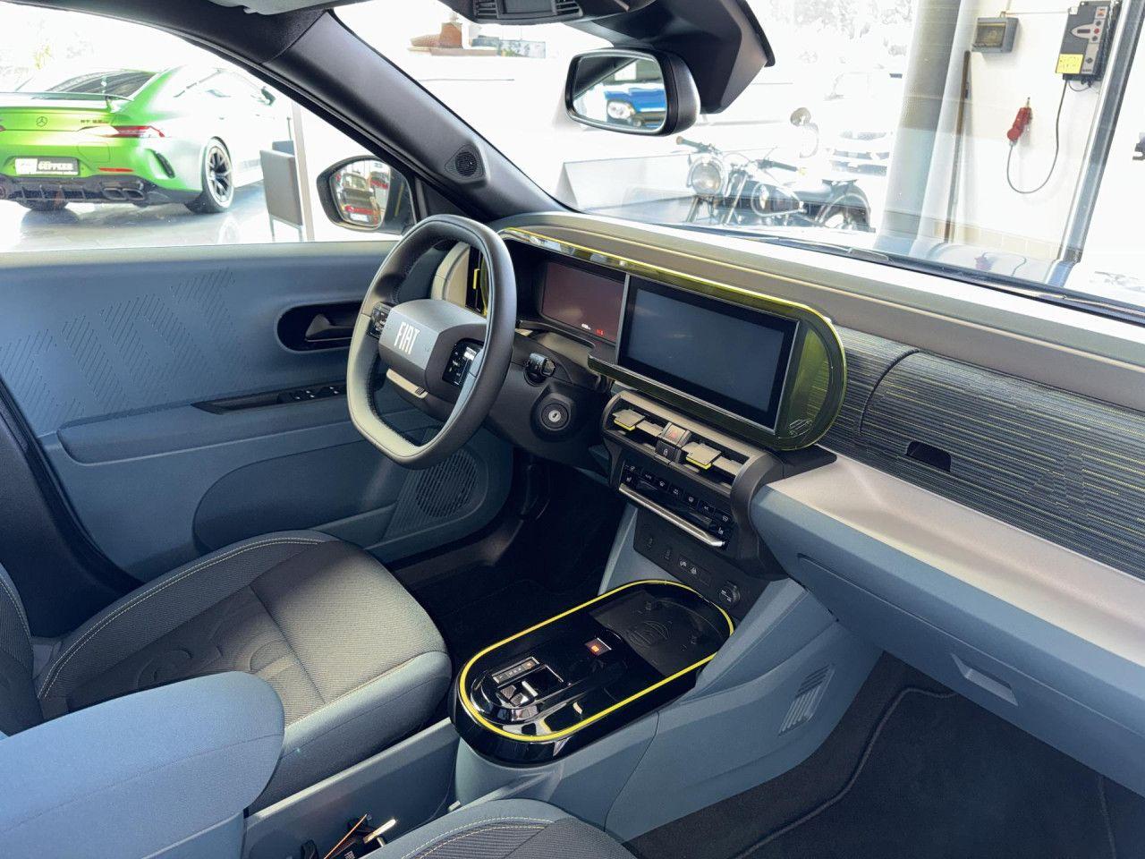 Fiat Grande Panda Hybrid 1.2 eDCT Icon, Kamera, LED!