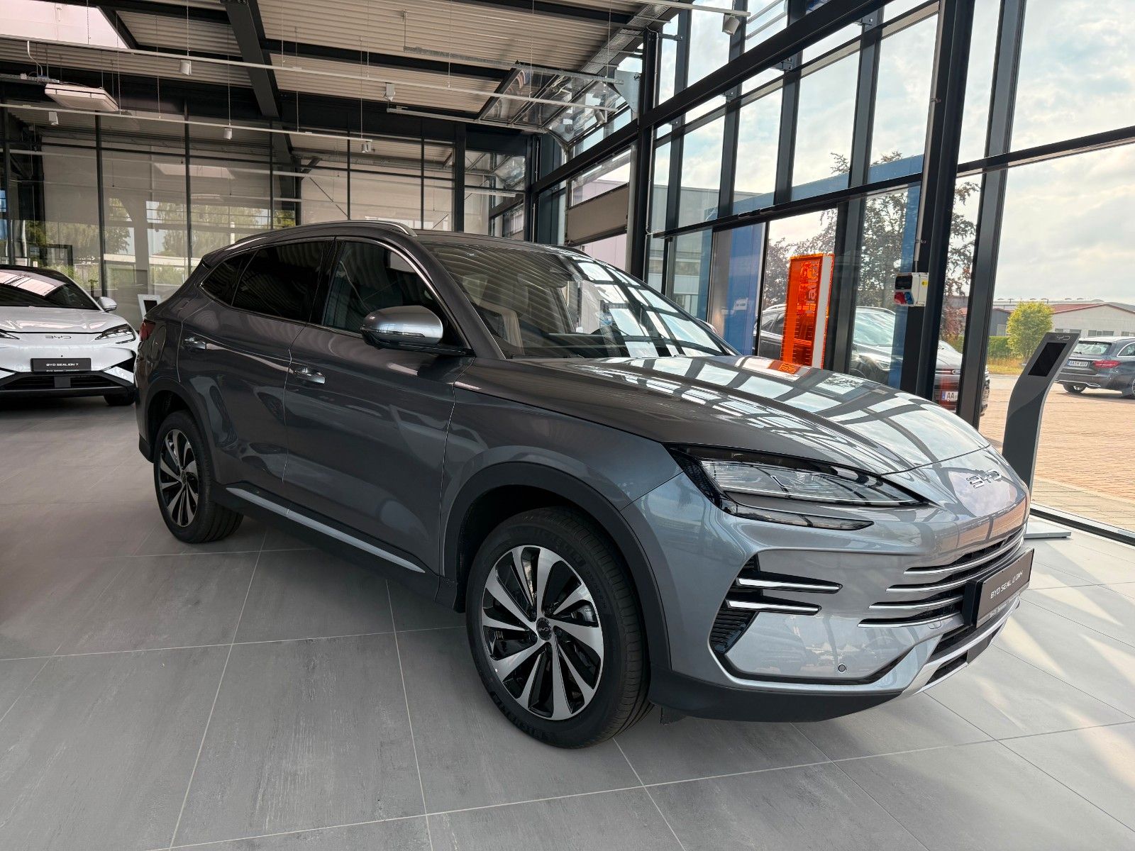 BYD SEAL U