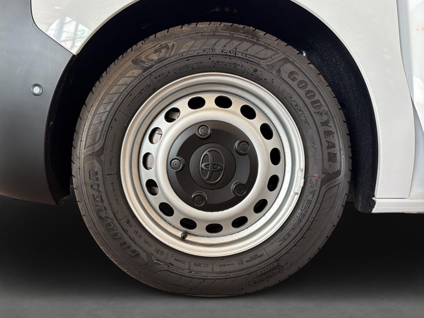Toyota Proace L2 2.2 D-4D Kasten Select 4-türig 8-Stufe