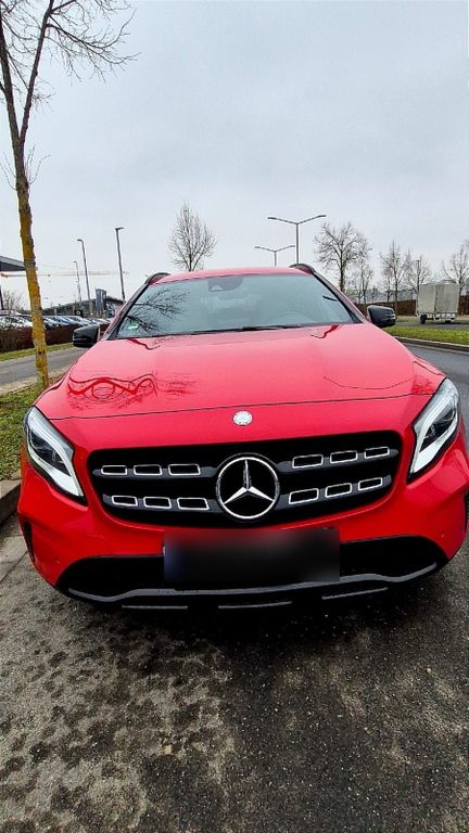 Image of Mercedes-Benz GLA 200