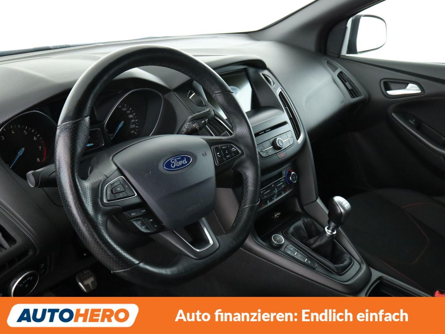 Ford Focus 1.0 EcoBoost ST-Line *NAVI*XENON*TEMPO*PDC