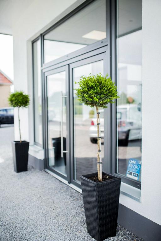 Mercedes-Benz CE 300