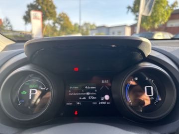 Toyota Yaris Cross - 12
