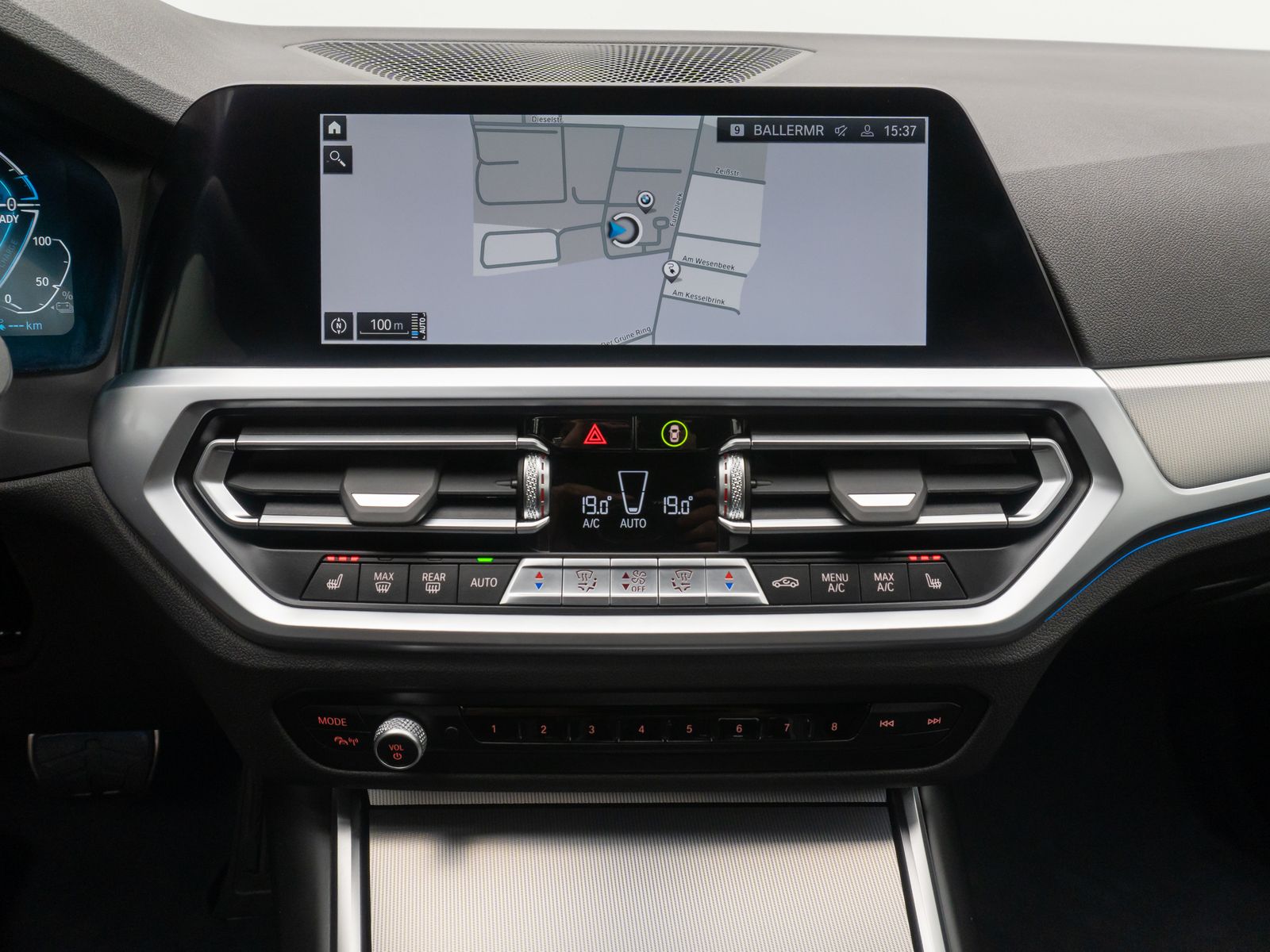 Fahrzeugabbildung BMW 320e M Sport Alarm DAB LED GeschwindigReg 19Zoll