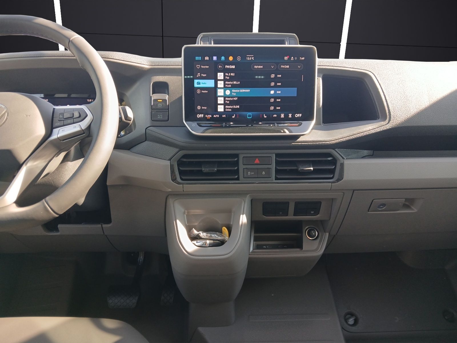 Fahrzeugabbildung Volkswagen Crafter Kasten TDI 130 kW MR 4 MOTION TLED RearV