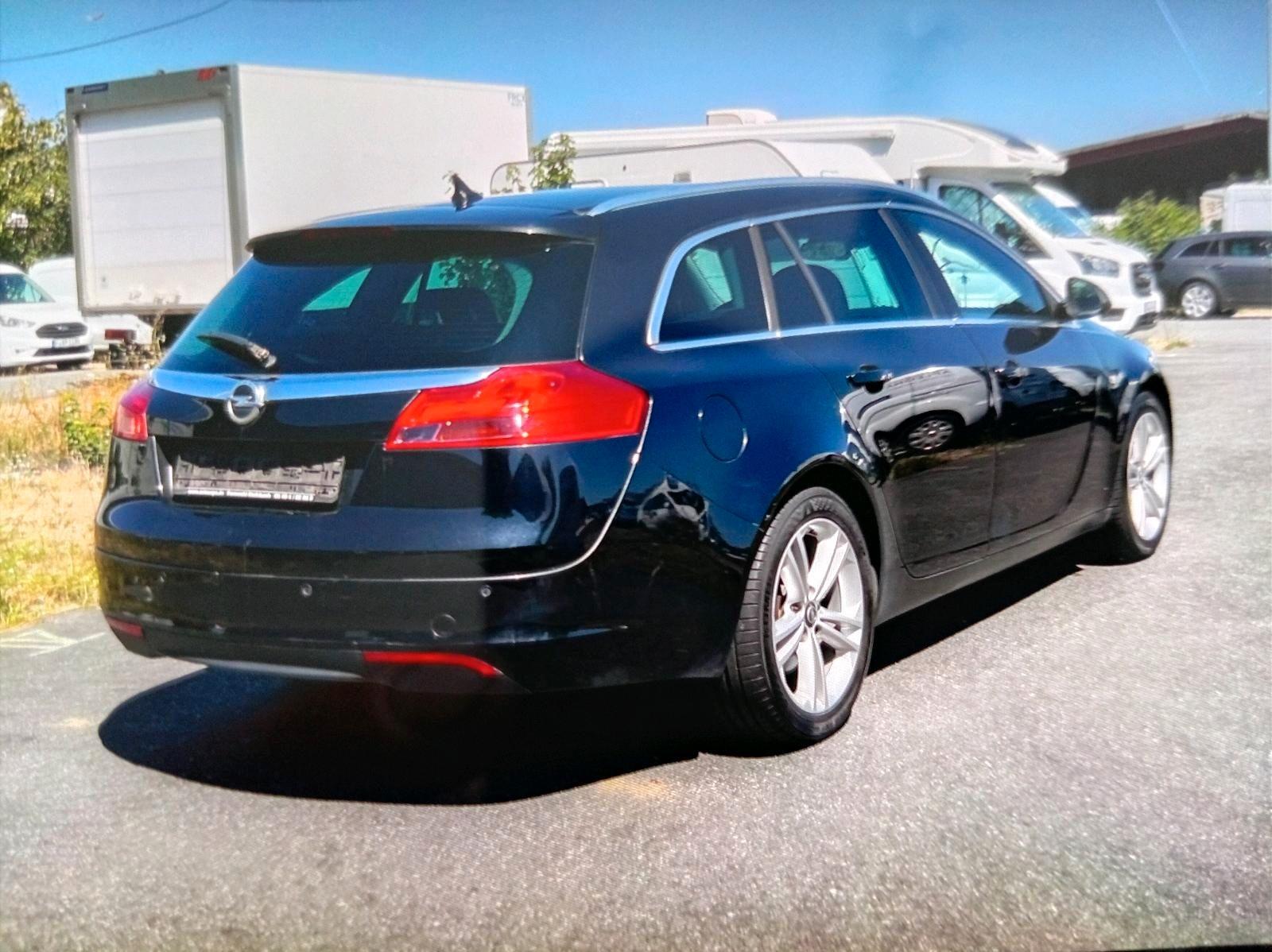 Opel Insignia 2011 — photo 8
