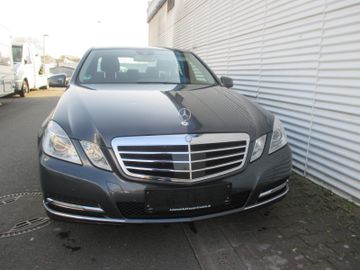 Mercedes E 300 - 2