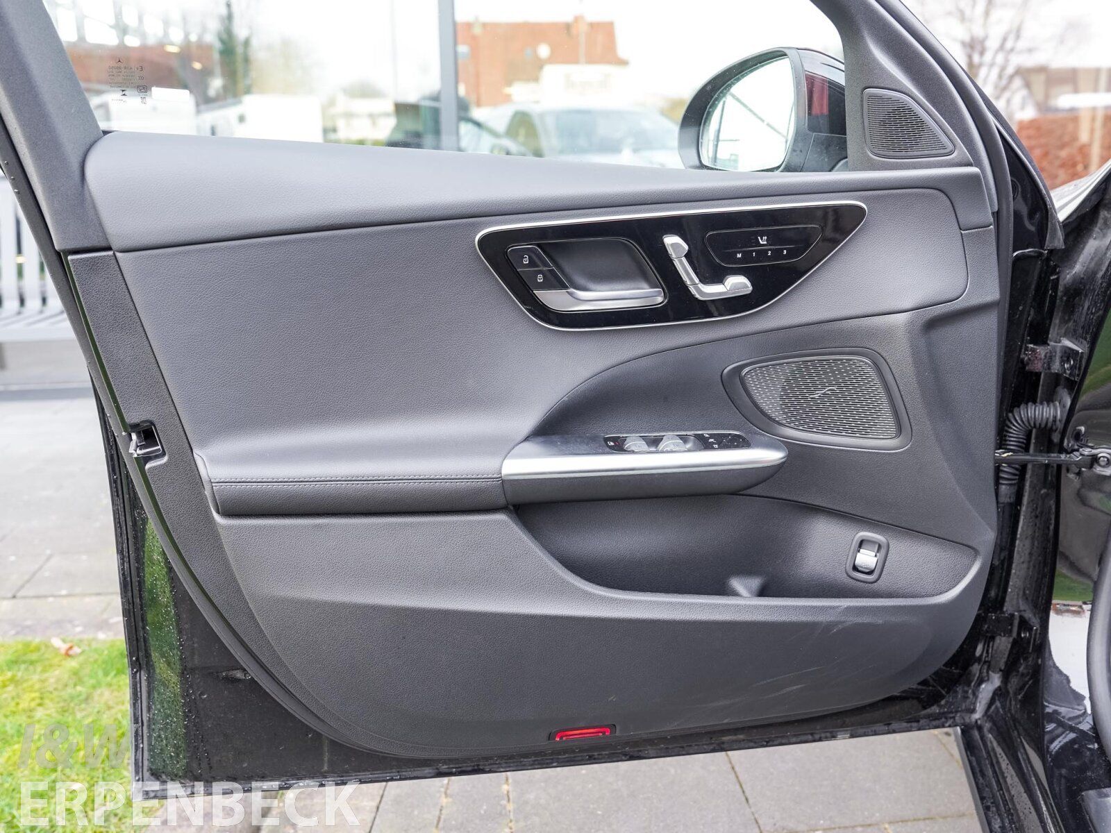 Fahrzeugabbildung Mercedes-Benz C 200 T-Modell*AHK*Distronic*Navi*Memory