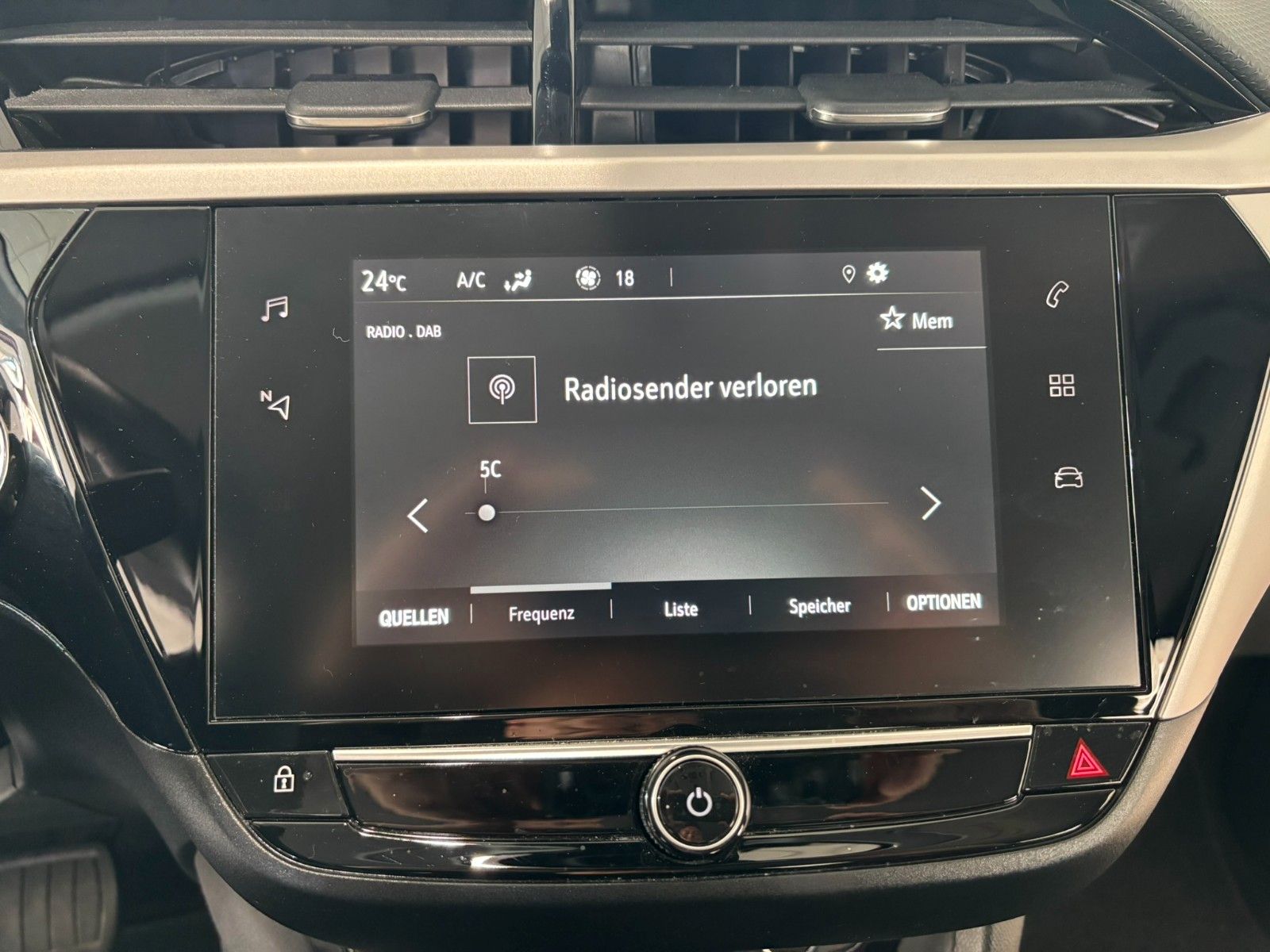 Fahrzeugabbildung Opel Corsa-e F EDITION 7KW NAVI/VIRT/SHZ/DAB/WÄRMEP.
