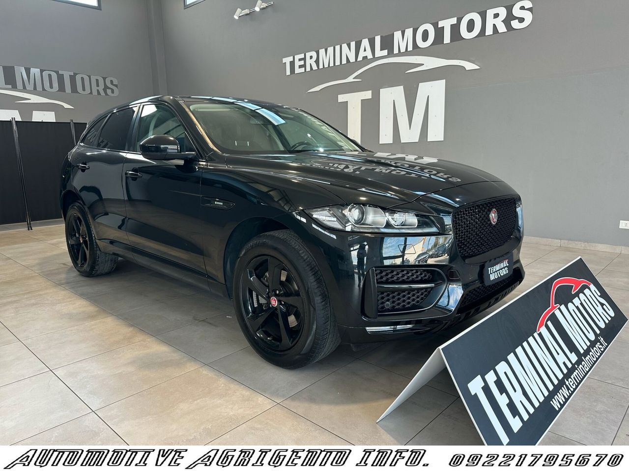 JAGUAR F-Pace