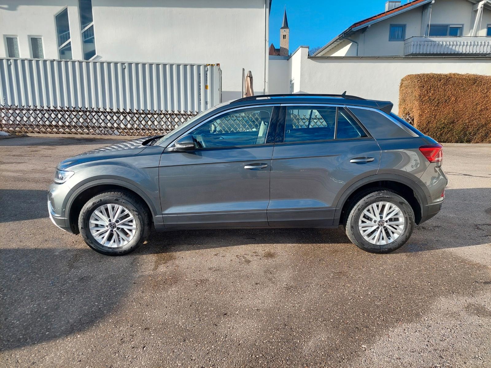 Volkswagen T-Roc 1.5 TSI OPF DSG Life SH PDC Alu
