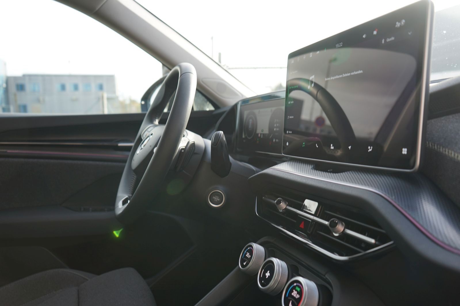 Fahrzeugabbildung SKODA Kodiaq 1.5 TSI Selection 7 Sitzer*Kam*Acc*Pano