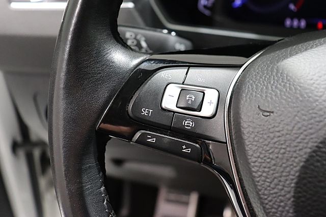 Tiguan IQ.DRIVE 1.5 TSI NAVI KAMERA Digital Cock