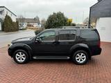 Nissan Pathfinder 2.5 dCi DPF LE Allrad  - Nissan Pathfinder: Geländewagen