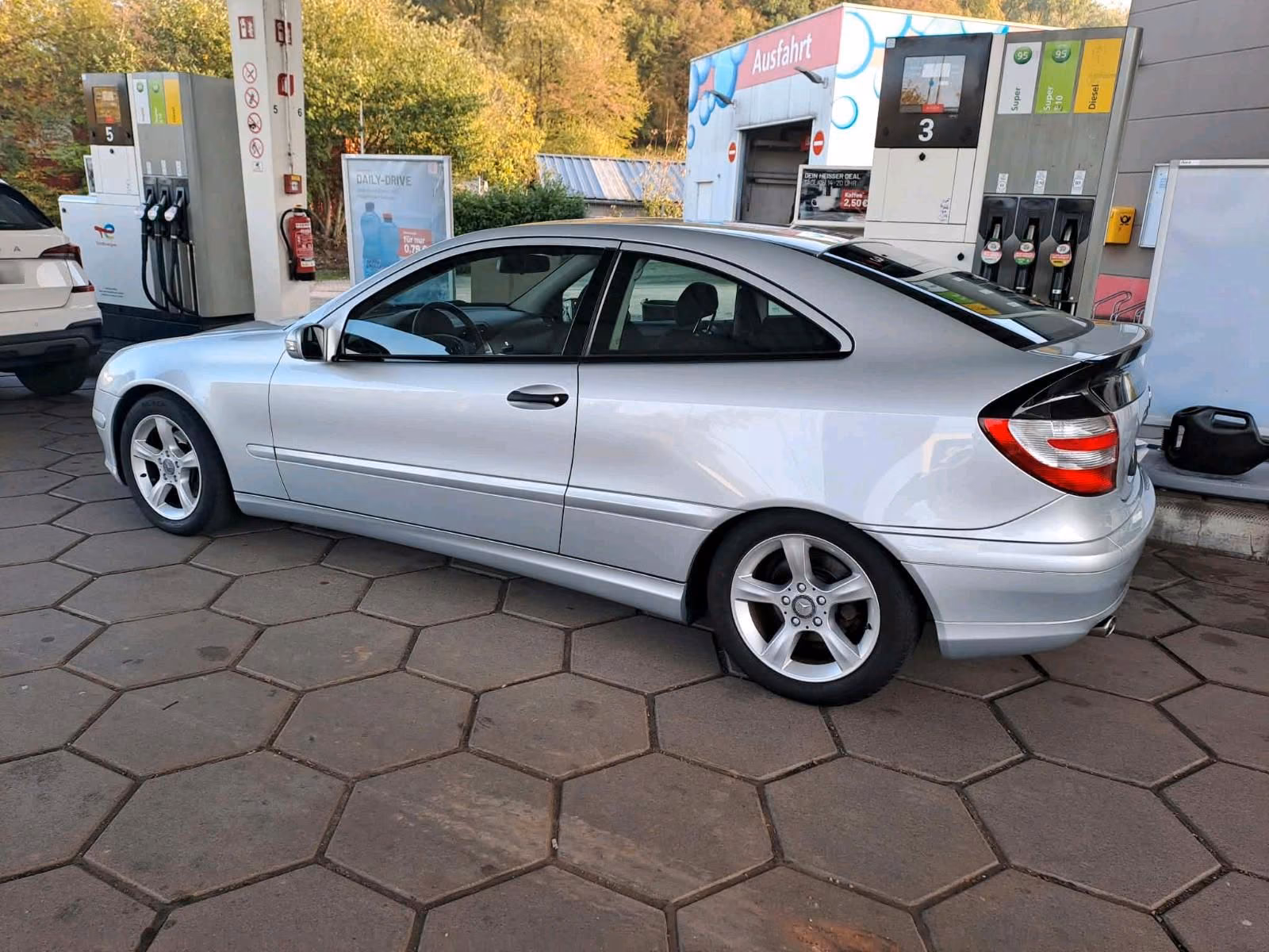 Mercedes-Benz C 180