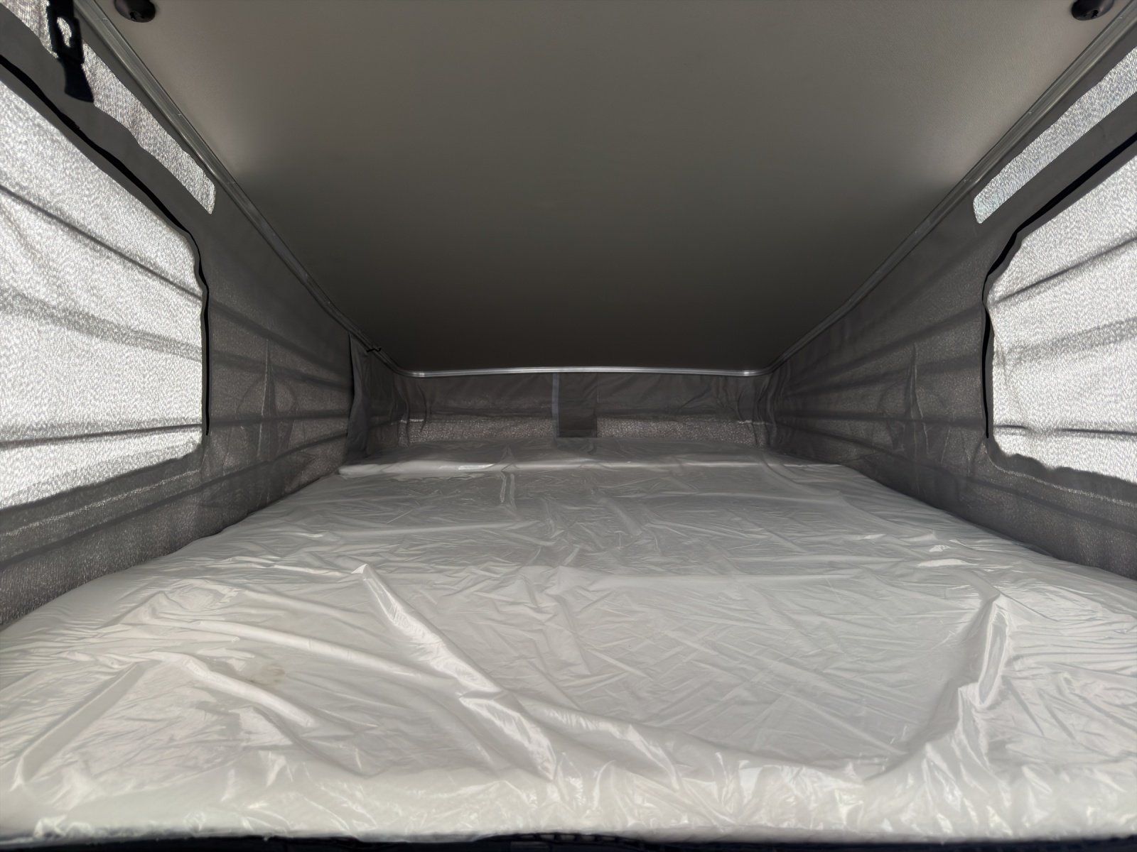 Fahrzeugabbildung Ford Nugget Titanium 320 L2 Markise Großer Schrank