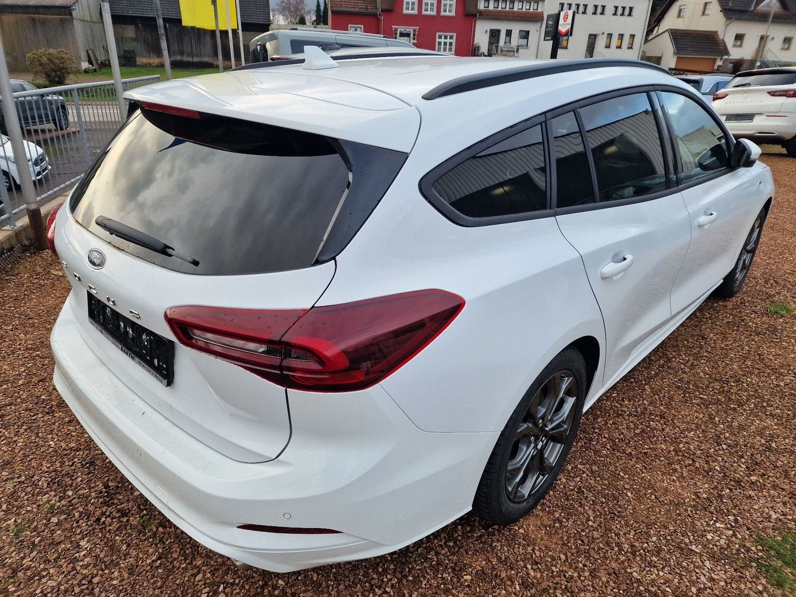 Fahrzeugabbildung Ford Focus Turnier ST-Line X