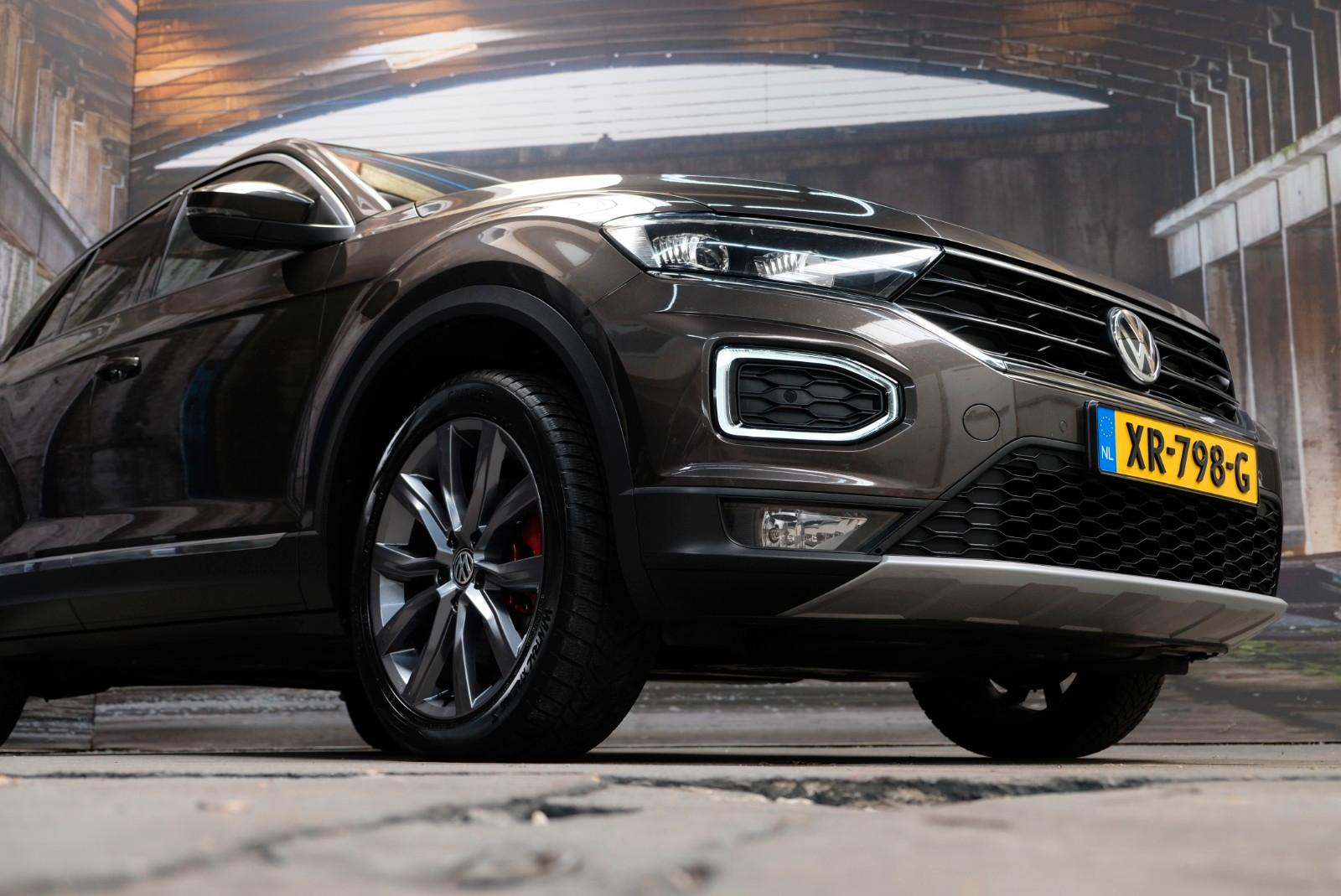 Volkswagen T-Roc Sport 1.5 TSI DSG*LED*Kamera*ACC*Leder*Nav
