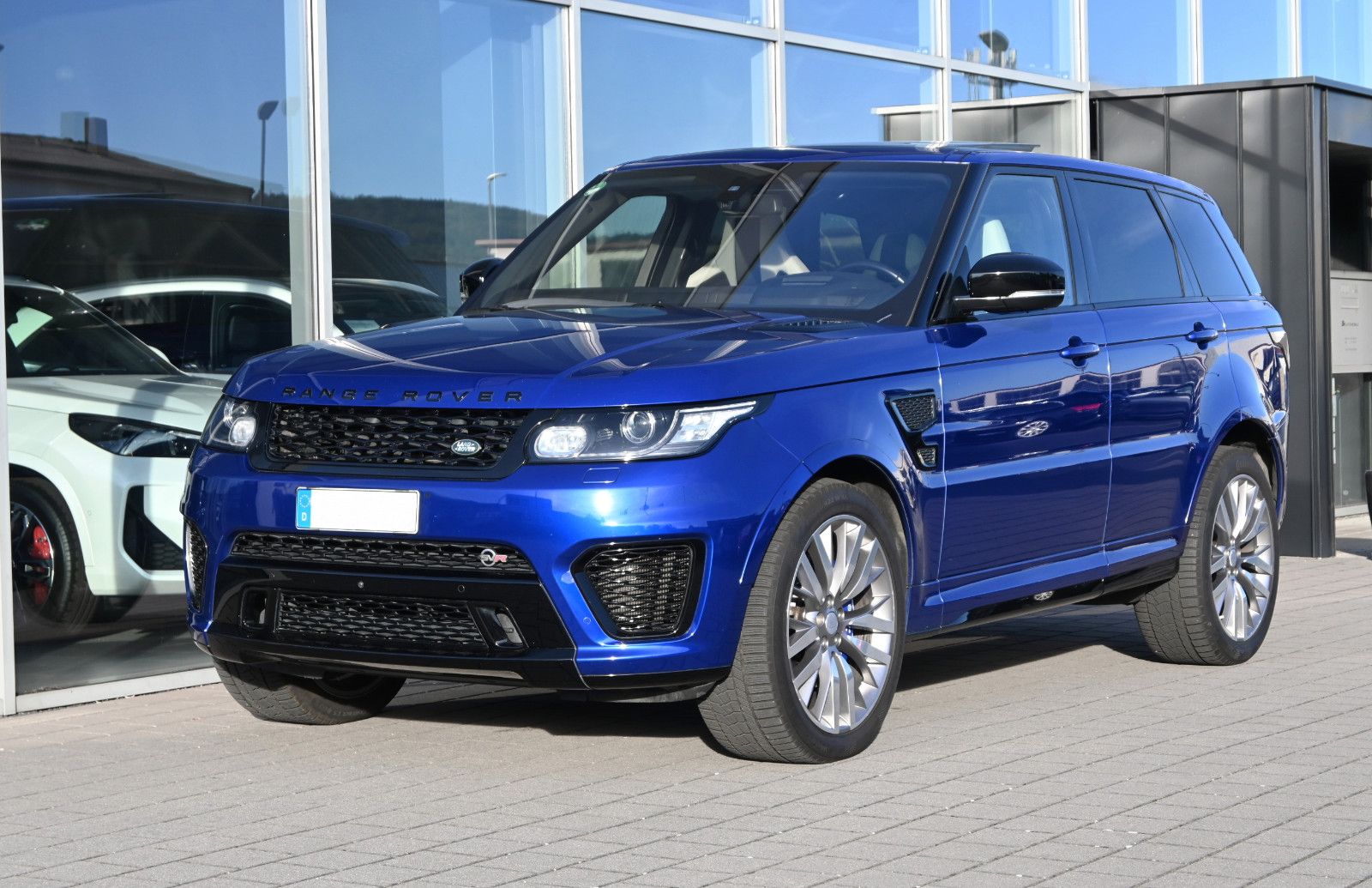 Fahrzeugabbildung Land Rover Range Rover Sport 5.0 V8 SC SVR °PANO°HEAD-UP°