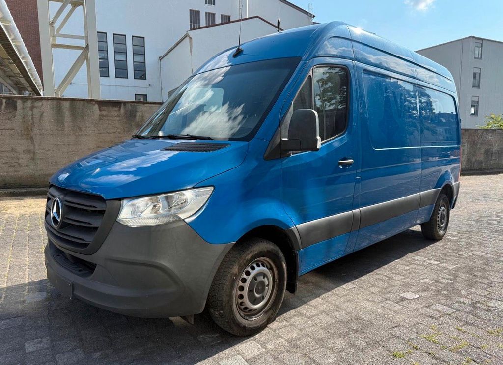 Image of Mercedes-Benz Sprinter