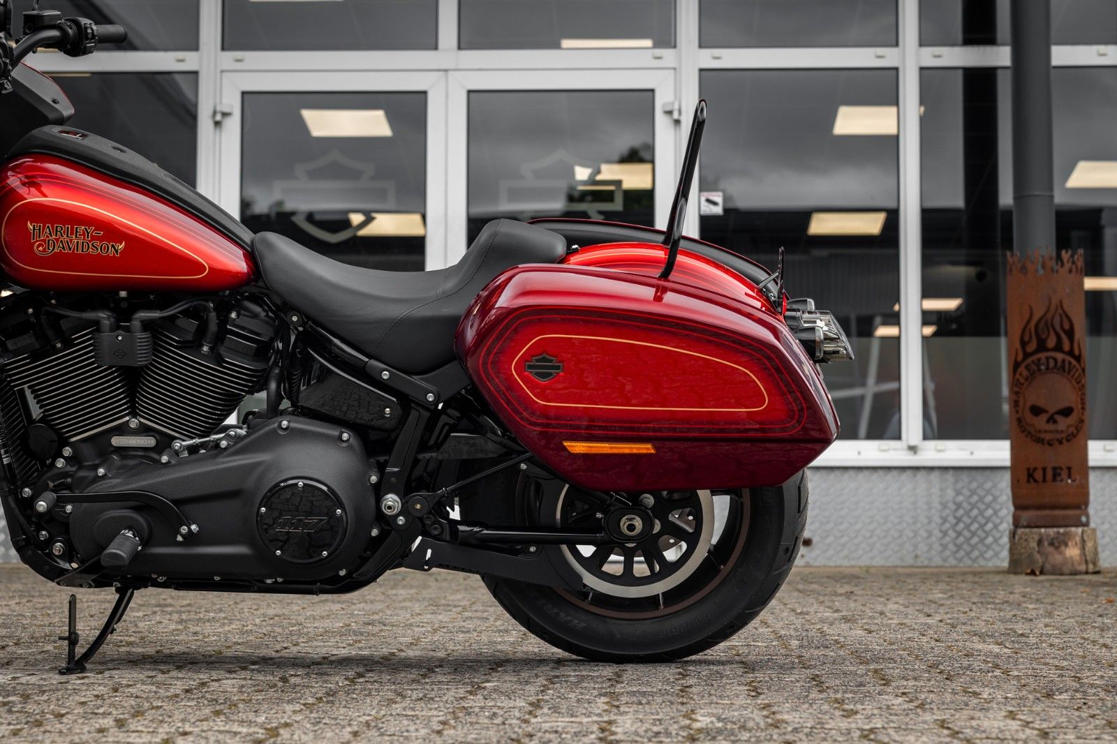 Fahrzeugabbildung Harley-Davidson FXLRST LOW RIDER ST 117 - EL DIABLO Nr. 359/1500
