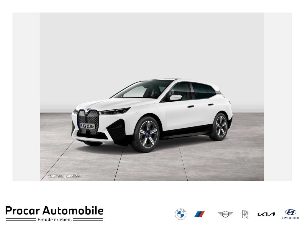 BMW iX xDrive50 M Sport HUD PANO ACC AHK NAVI LED