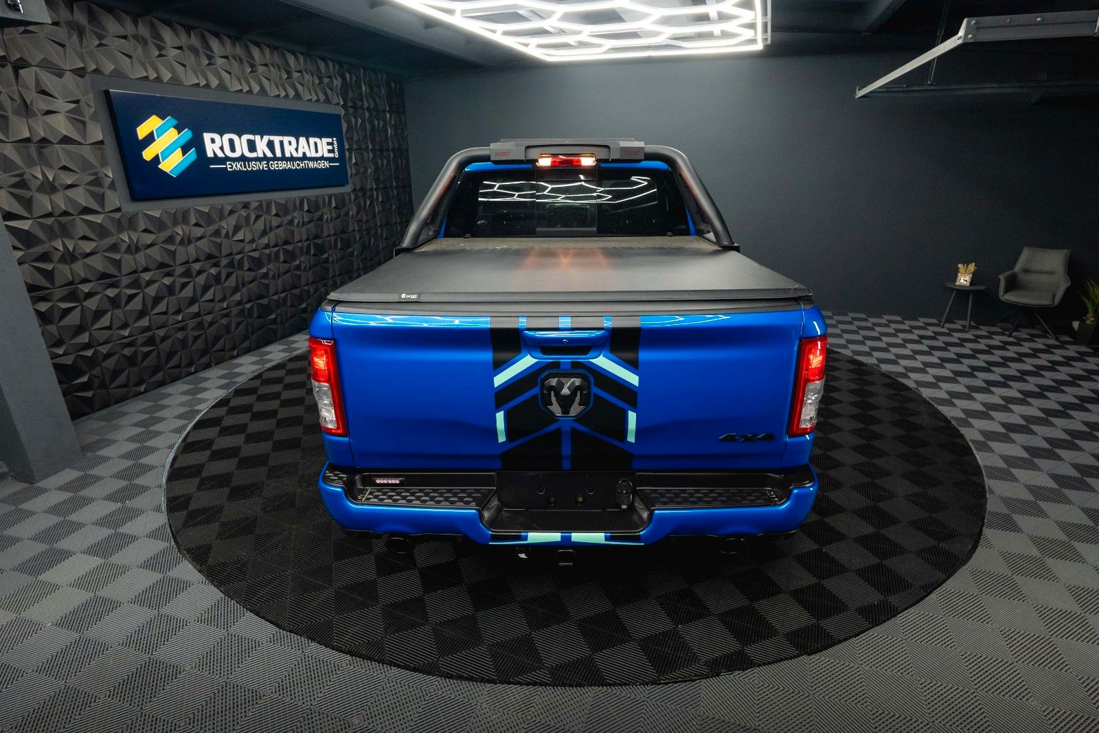 Fahrzeugabbildung Dodge RAM 5.7 V8 HEMI 4x4 LIMITED Blue Edition Offroad