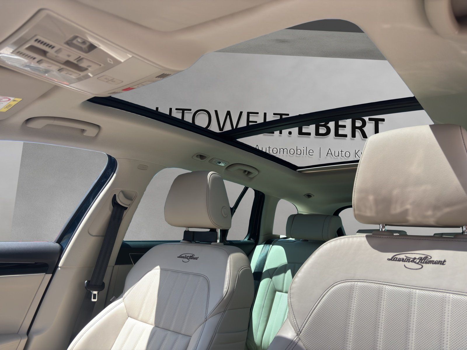 Fahrzeugabbildung SKODA Superb Combi 2.0 TDI L&K 4x4/PANO/AHK/ACC/360°KA
