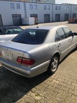 Mercedes-Benz E 430 4MATIC AVANTGARDE Avantgarde