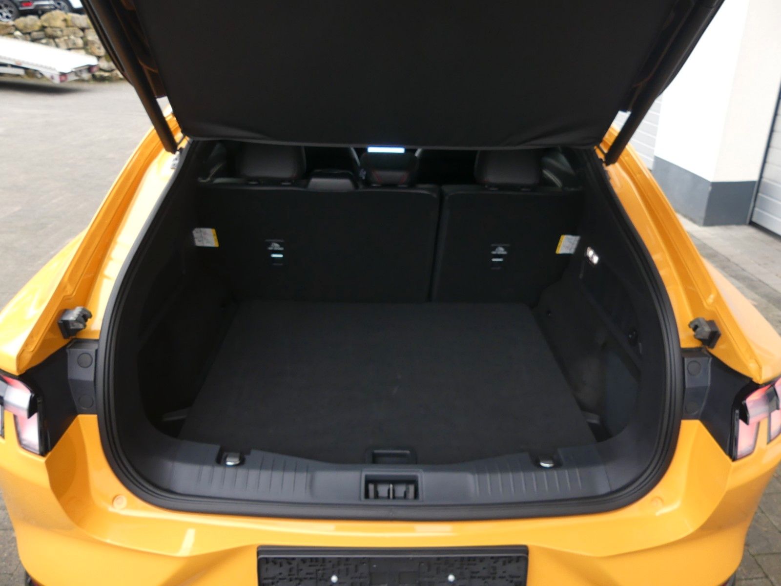 Fahrzeugabbildung Ford Mustang Mach-E Premium AWD*Tech.Paket 2