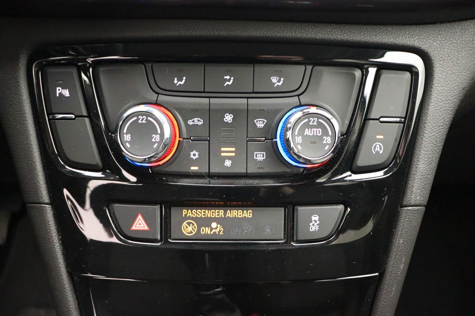 Fahrzeugabbildung Opel Mokka X 1.4 120 Jahre Start/Stop