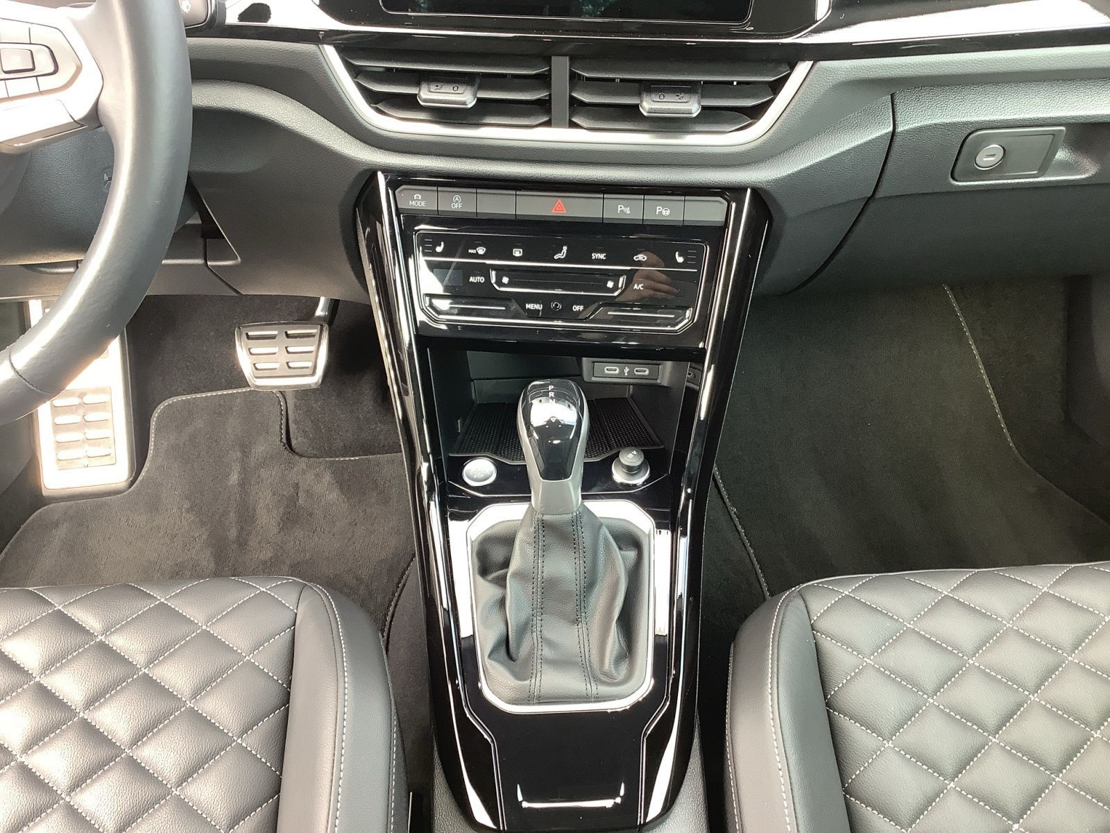 Volkswagen T-Roc - Bild 11