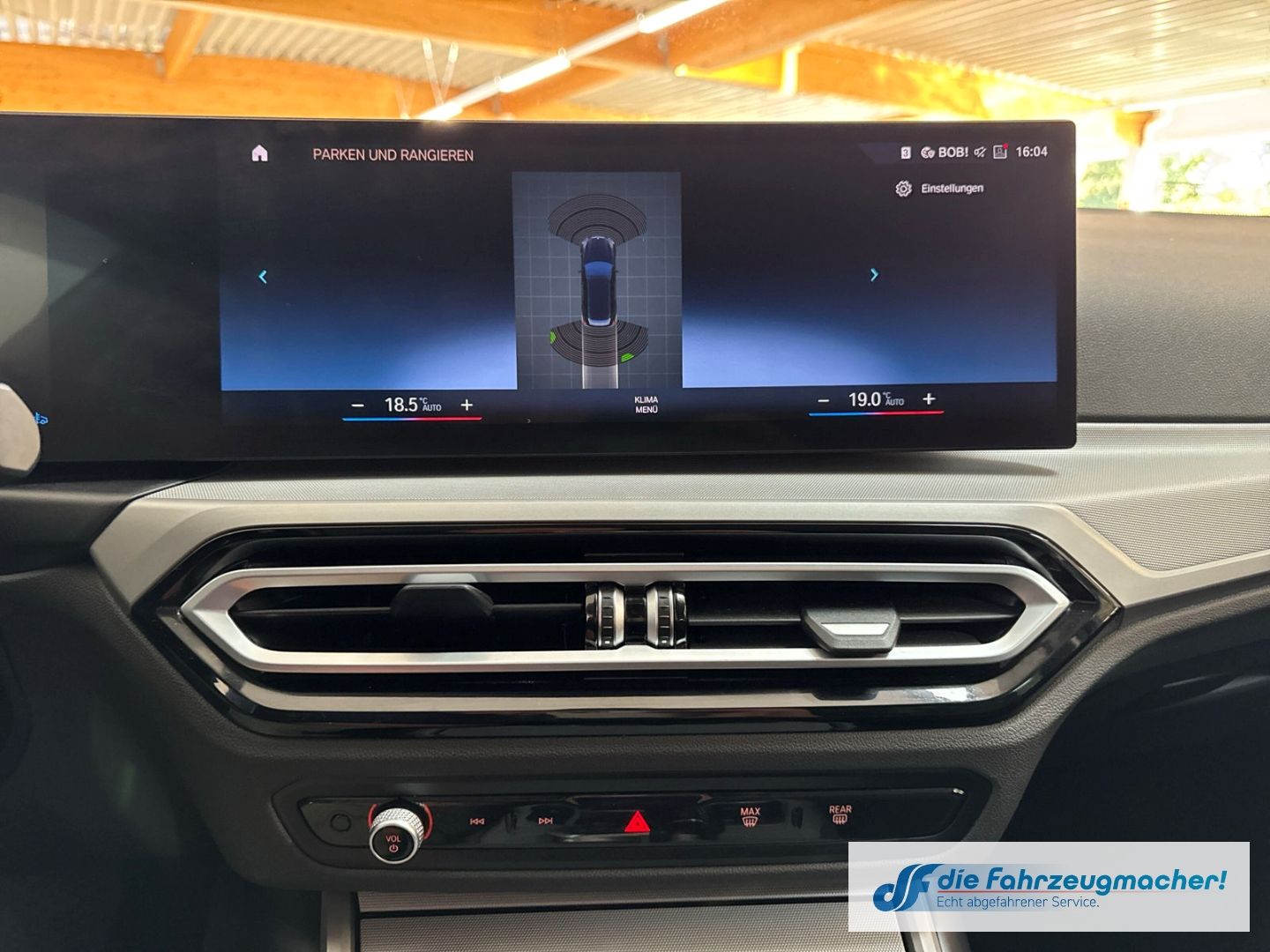 Fahrzeugabbildung BMW 320 d Touring  Navi Digitales Cockpit LED El. He