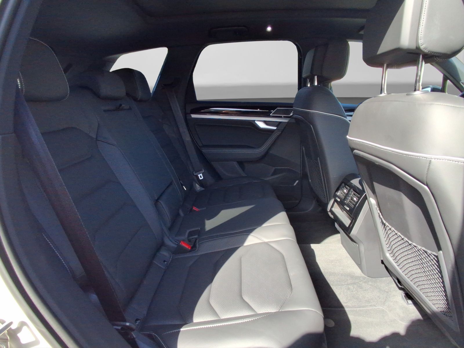 Volkswagen Touareg - Bild 6