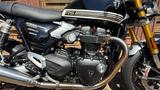 Triumph Speed Twin 1200 RS | Tempomat | Zubehör  - TRIUMPH SPEED TWIN 1200