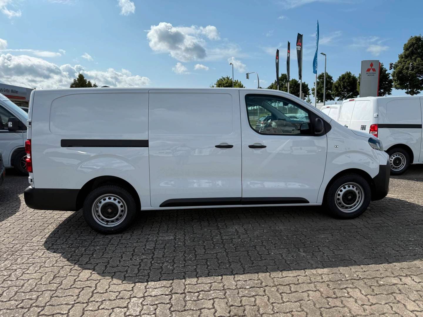 Fahrzeugabbildung Fiat SCUDO KAWA L3 2.0 145 AT8 S&S