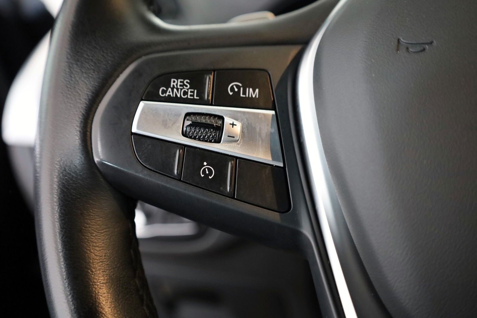 Fahrzeugabbildung BMW X4 xDrive 20 d xLine,Leder,Navi,LED,SH,Kamera