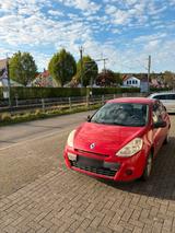 Renault Clio 3 Yahoo! Edition, TÜV neu - Renault Clio mit Benzin-Antrieb: Limousine, Yahoo