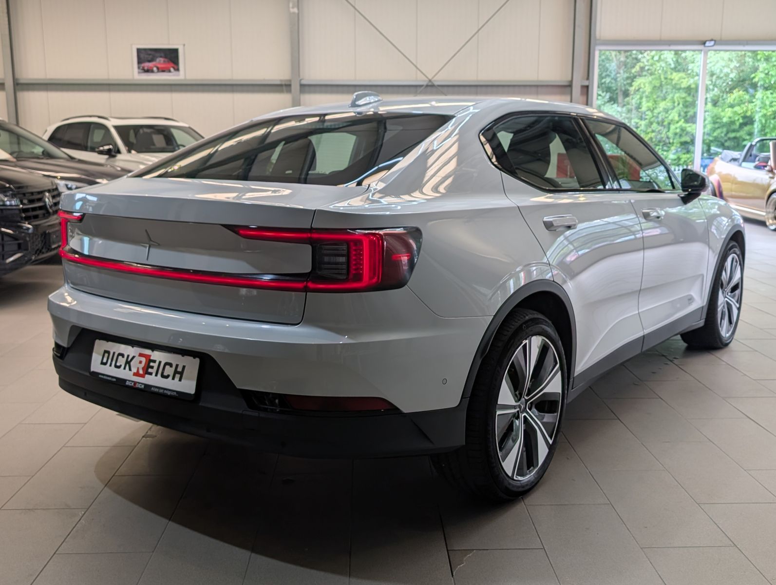 Fahrzeugabbildung Polestar 2 78KWh Long Range Pilot Virtu Memo LED 360° ACC